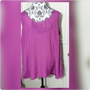 🎉Avenue Sleeveless Blouse with Ruffles at the Neck